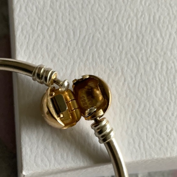 Pandora New bangle with 14k solid yellow gold clasp - Picture 6 of 8